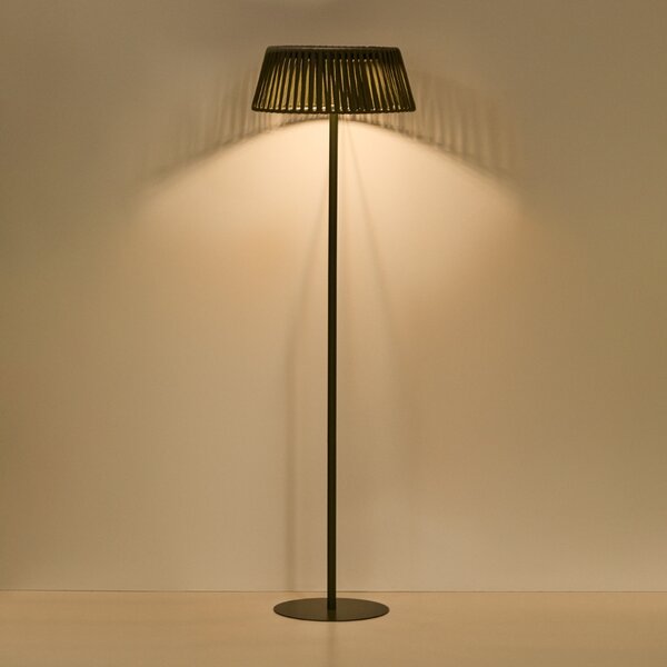 Kave Home Zelená zahradní solární LED lampa Aldet 160 cm