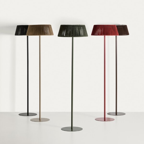 Kave Home Hnědá zahradní solární LED lampa Aldet 160 cm