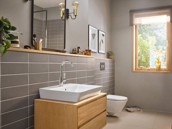 Hansgrohe Rebris E páková umyvadlová baterie 210 s otočným výtokem a odtokovou soupravou s táhlem, chrom 72576000