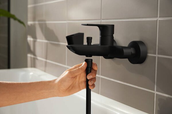Hansgrohe Rebris E páková vanová baterie na stěnu, matná černá 72450670