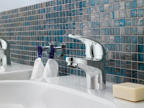 GROHE Swift - Páková umyvadlová baterie DN 15, velikost S, Chrom 23264000