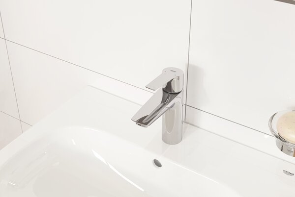 GROHE Start - Páková umyvadlová baterie, velikost M, chrom 24204002