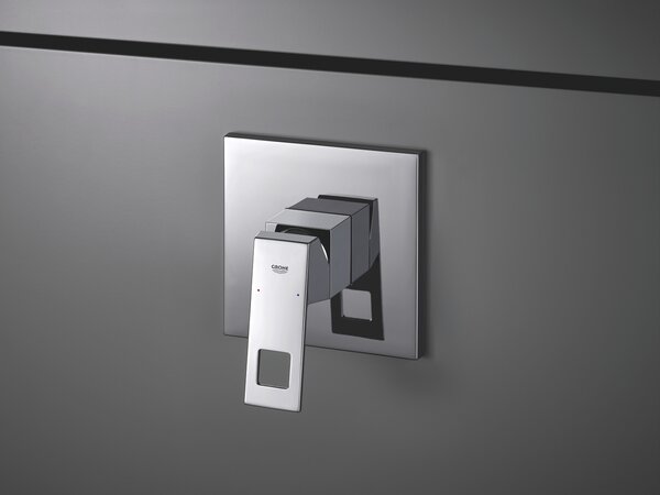 GROHE Eurocube - Páková sprchová baterie, Chrom 24061000