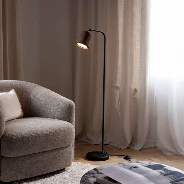 New Works Stojací lampa Material, hnědá/černá, Tmavé dřevo, Obývací pokoj / jídelna, kov, Moderní