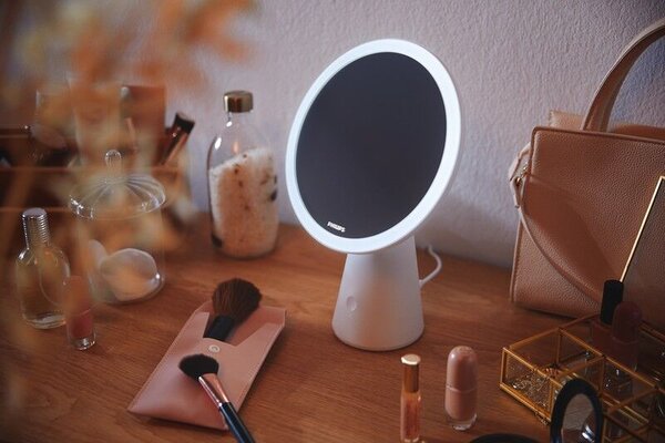 Philips 8719514420472 Mirror stolní dotyková kosmetická lampička se zrcadlem LED 4,5W/60lm 3000-5000K USB bílá stmívatelná