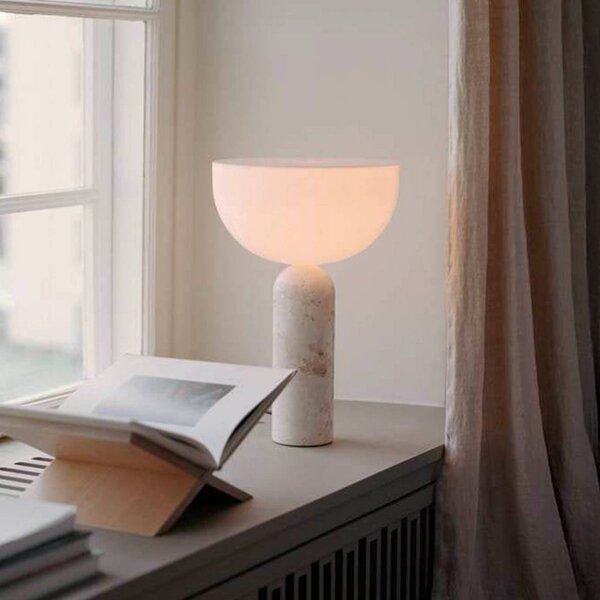 New Works Stolní lampa Kizu Large, béžová, mramor, E27, Krémová / jantar, Obývací pokoj / jídelna, Kámen, Design