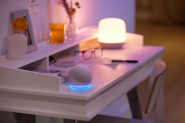 Philips WiZ Portable 8719514551718 Hero stolní lampička LED 9W/620lm 2200-6500K RGB bílá stmívatelné