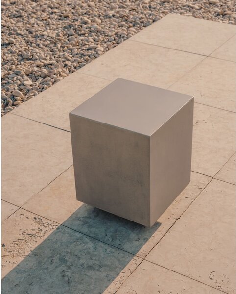 Zahradní odkládací stolek 35x35 cm Rustella – Kave Home