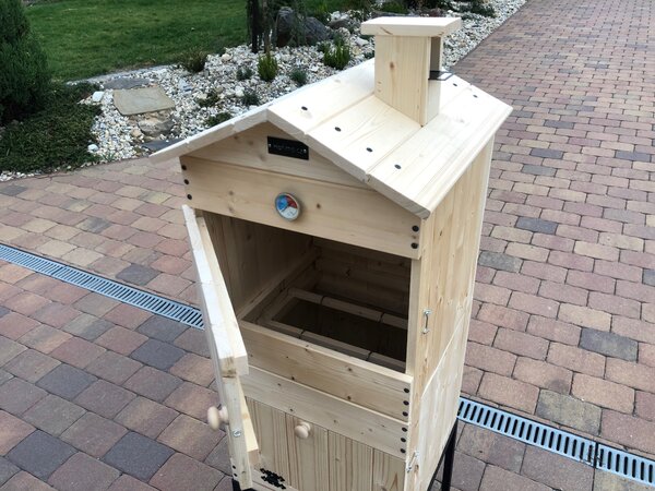 Hoříme.cz Zahradní domácí udírna HM50100K KOMPLET velká S topeništěm klasik: Rozměry topeniště 20x20x30 cm