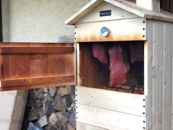 Hoříme.cz Zahradní domácí udírna HM50100K KOMPLET velká S topeništěm klasik: Rozměry topeniště 20x20x30 cm
