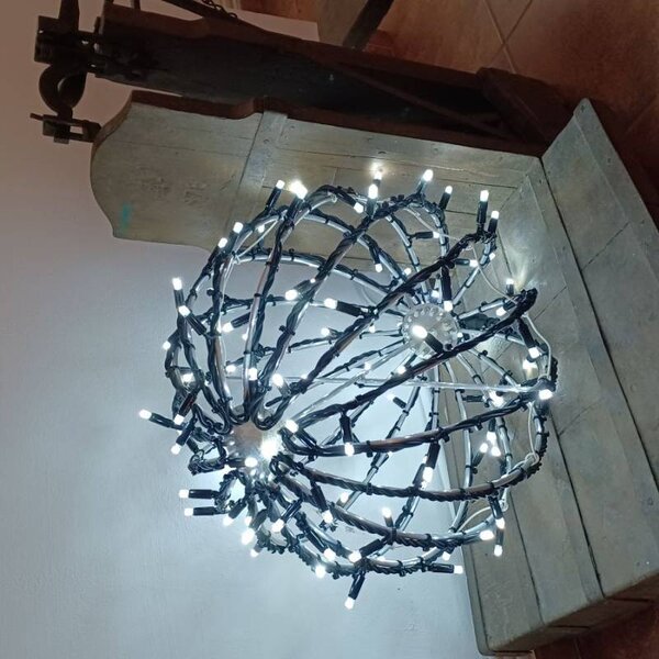 DECOLED 3D LED svítící koule na zahradu, pr. 60 cm, ledově bílá, černý kabel, IP67, hliník, Easy fix