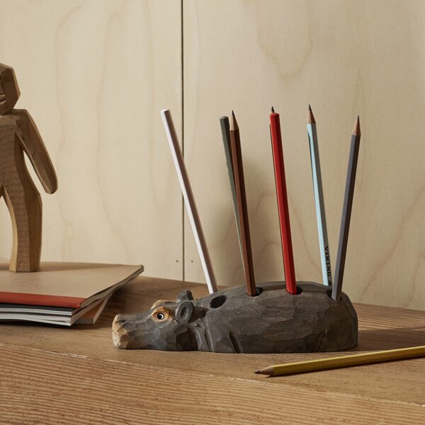 Dřevěný stojánek na tužky Hippo Hand Carved