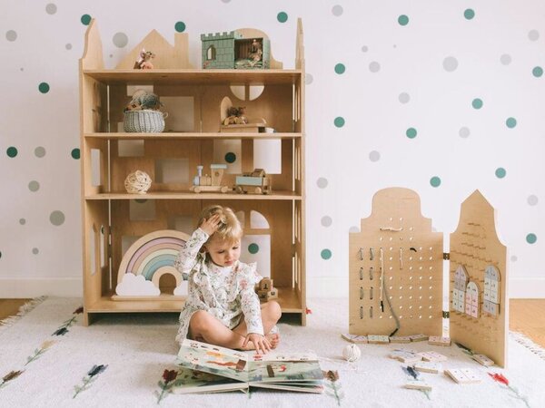 Dřevěná knihovna 3v1 do dětského pokoje ve tvaru domku Zvolte barvu stran: Béžová, Zvolte barvu polic: Nelakovaná
