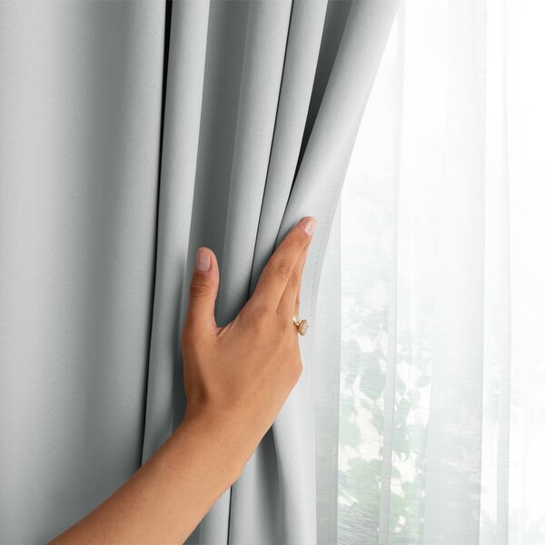 Světle šedý dimout závěs 140x175 cm Kierra – Restilo