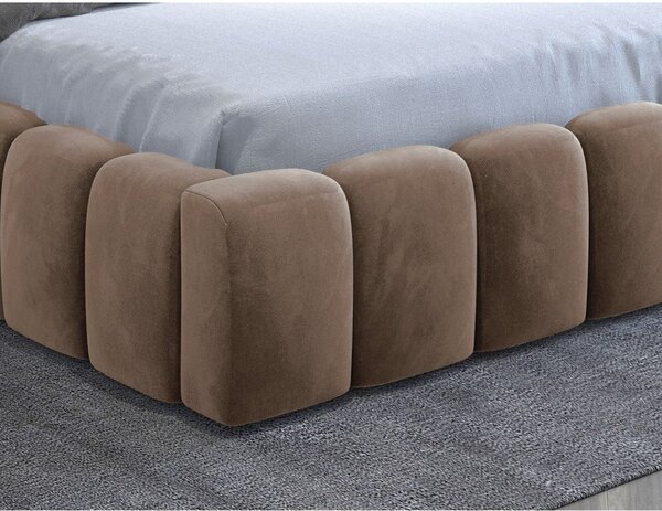 Světle hnědá čalouněná dvoulůžková postel s úložným prostorem s roštem 180x200 cm Lamica – ELTAP