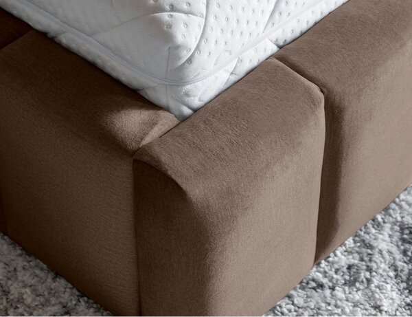 Světle hnědá čalouněná dvoulůžková postel s úložným prostorem s roštem 180x200 cm Lamica – ELTAP