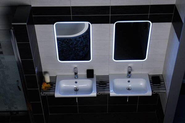Sapho Sapho, FLOAT LED podsvícené zaoblené zrcadlo v rámu 500x700mm, bílá, 22571