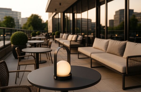 Audo CPH Černá skleněná LED lampa AUDO CARRIE