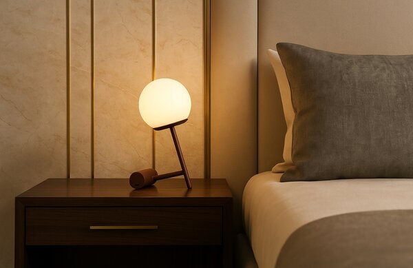 Audo CPH Vínově červená kovová stolní lampa AUDO PHARE 23 cm