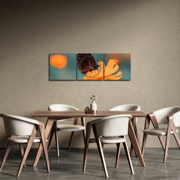 Obraz - motýl na oranžové květině (s hodinami) (90x30 cm)