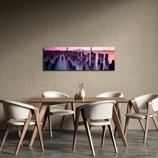 Obraz dřevěných kůlů (s hodinami) (90x30 cm)