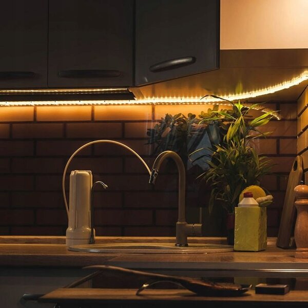 LED pásek 230 V, 5×8 mm, 1 m – neutrální bílá, IP67