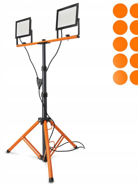 Solární LED reflektor 2 × 100 W, 2 × 11000 lm, IP65
