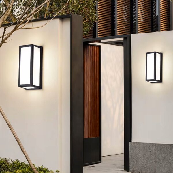 Černé fasádní svítidlo E27, IP54, 260 × 110 × 110 mm