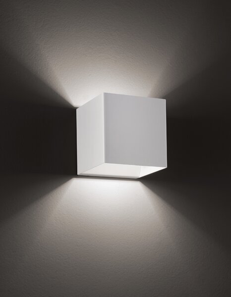 Lodes Nástěnné LED svítidlo LASER, 16W, 10x10 cm, CRI92 Barva: Bílá, Teplota světla: 3000K - teplá bílá