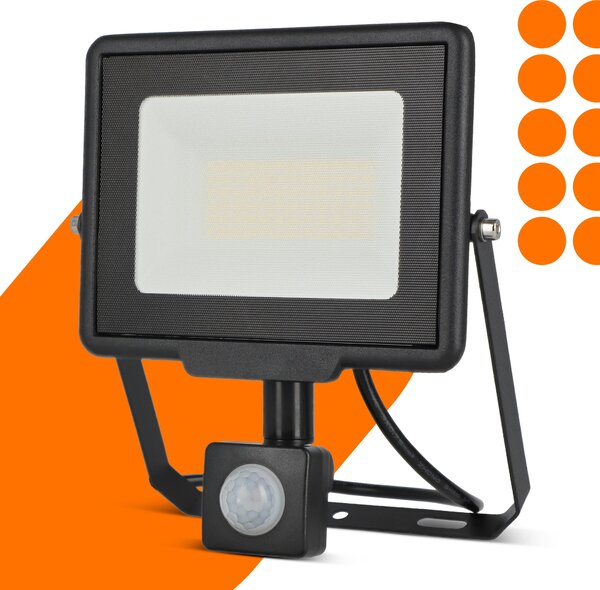 Solární LED reflektor 50 W, IP65, úhel 120°, 19 × 15,5 × 3 cm