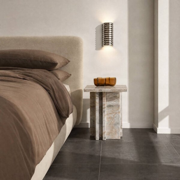 Lucande LED nástěnné světlo Riff, stříbrné, keramika, výška 25 cm, stmívatelný, Chrom / stříbro, Chodba, Keramika, Design