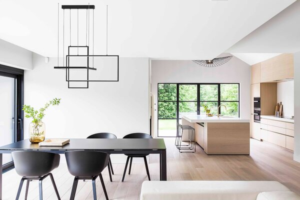 LED závěsné svítidlo 119 W – neutrální bílá