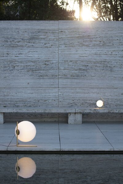 Flos F3154044 IC Lights T3 10 Anniversary, designová lampa se stmívačem, 1x205W E27, 24K zlato, Ø 45cm, výška 52,4cm