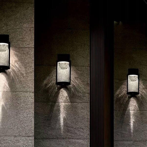 LED solární nástěnné svítidlo, IP44, 3000 K, 20 × 10 cm