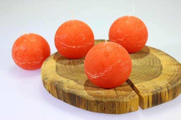 BDK-GLASS 1ks Svíčka koule 6,5cm - oranžová