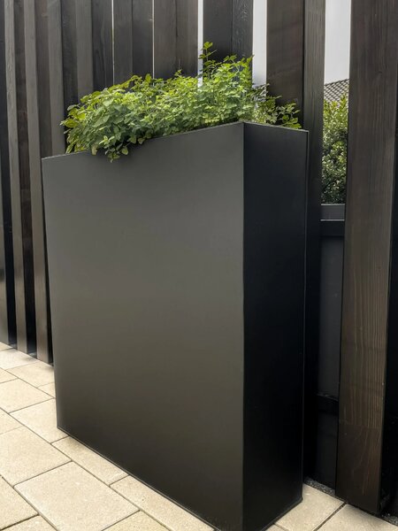 Květináč ELEMENTO, ocel, šířka 75 cm, černý