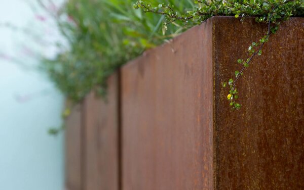 Truhlík MAXI, corten, šířka 100 cm, hnědý