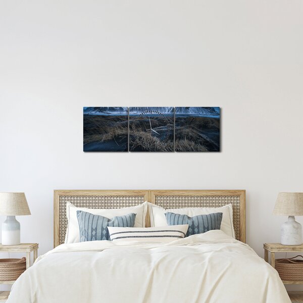 Obraz výhledu na Islandské vrcholky (s hodinami) (90x30 cm)