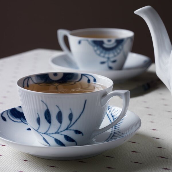 Porcelánový šálek s podšálkem Blue Fluted Mega 280 ml
