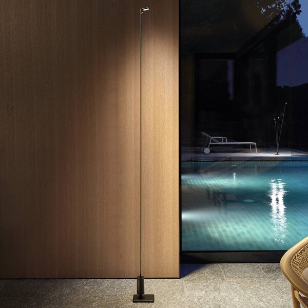 Luceplan LED osvětlení cesty Flia, výška 180 cm, černá, plast, Černá, Plast, Design