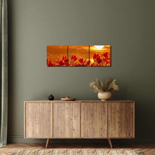 Obraz rozkvetlého lánu s tulipány (s hodinami) (90x30 cm)