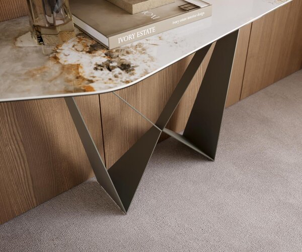 DELIFE Konzolový stůl Edge polygonální 180×50 cm keramika Minas Melange bílá béžová Spios kov titanová barva