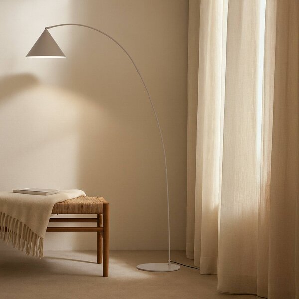 Lindby Lampa Triangolo, béžová, výška 195 cm, kov, E27, Krémová / jantar, Obývací pokoj / jídelna, kov, Moderní