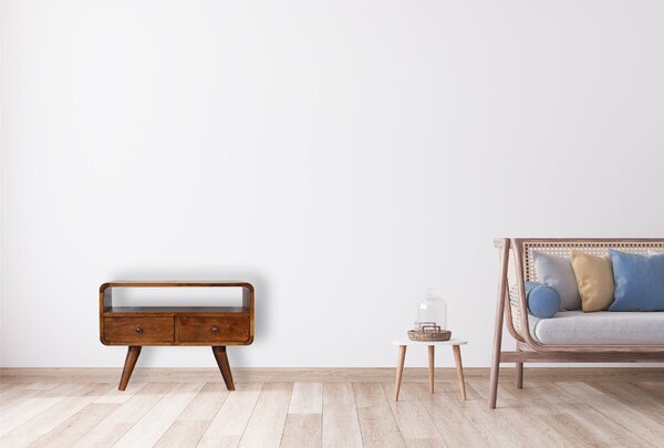 Mini TV stolek v kaštanovém odstínu se zaoblenými liniemi s 2 zásuvkami, šířka 60 cm