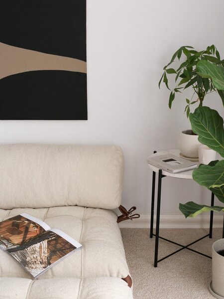 Hanah Home Dvoumístná futonová rozkládací pohovka Kadife Teddy krémová