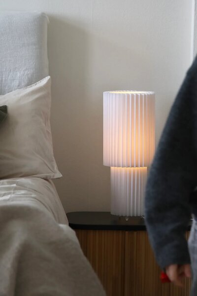 MARKSLOJD Markslöjd stolní lampa Catis bílá 45 cm