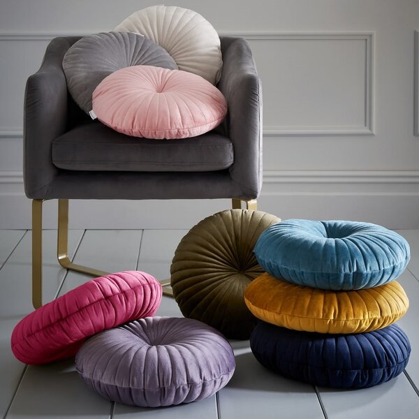 Sametový dekorační polštář ø 40 cm Round Soft Touch – Catherine Lansfield