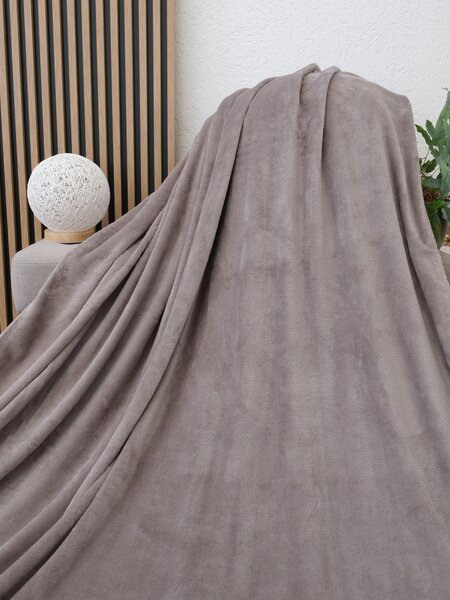 MK Lůžkoviny Deka mikroplyš Exclusive 150 × 200 cm – Laura cappuccino
