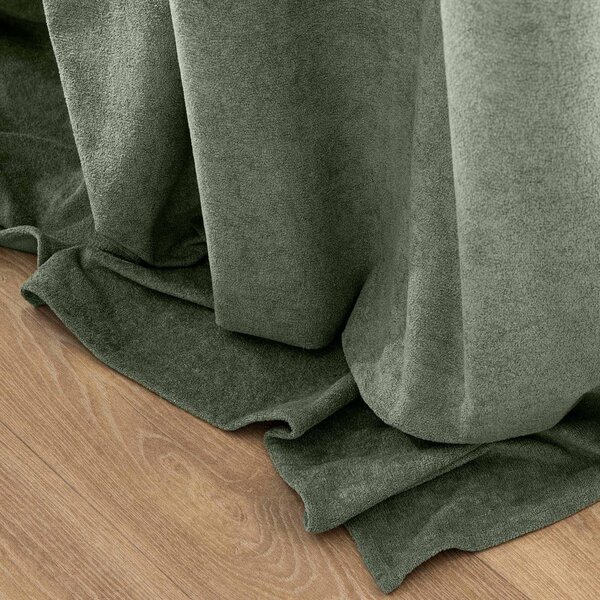 Zelený závěs z materiálu bouclé 140x260 cm Winona – douceur d'intérieur