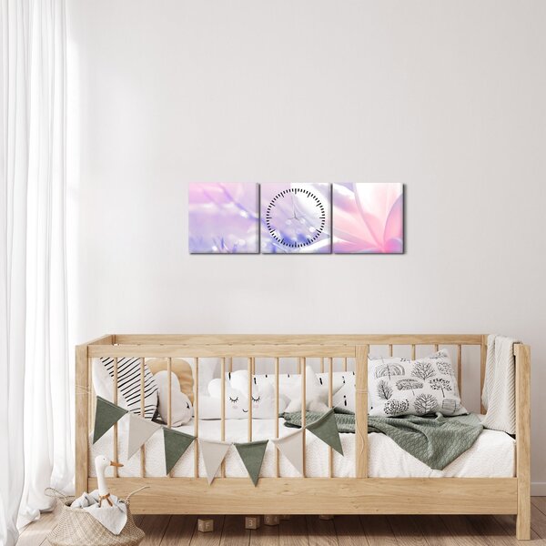 Obraz - Motýl přilítající na květ (s hodinami) (90x30 cm)
